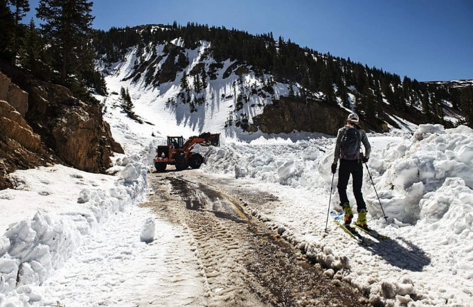 Colorado mountain pass accidents