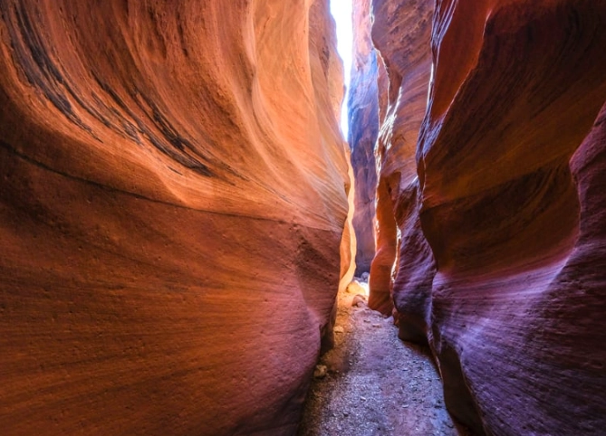What Are Slot Canyons? The Ultimate Guide to Formation, Exploration & Safety