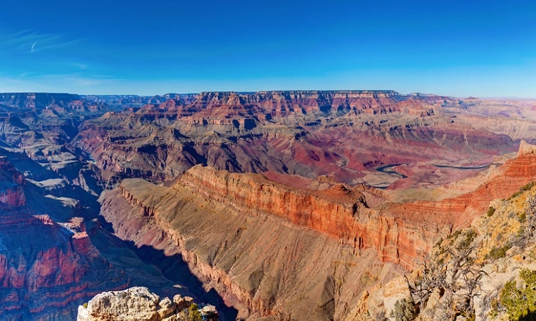 How long is the Grandview Point trail?