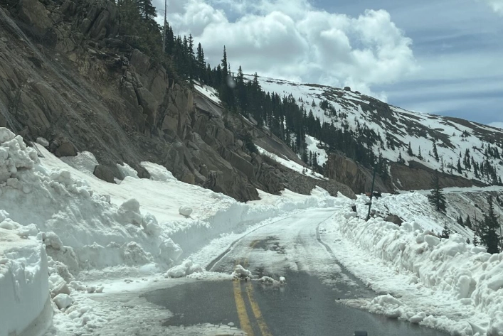 Independence Pass road conditions