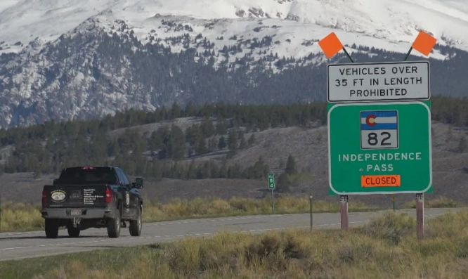 Independence Pass Colorado road conditions