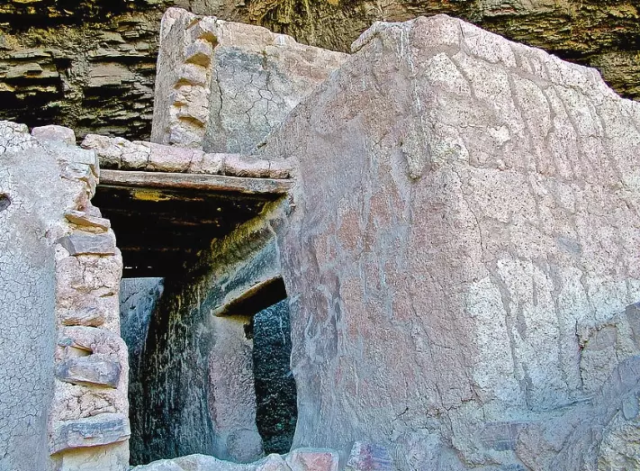 Tonto National Monument hiking