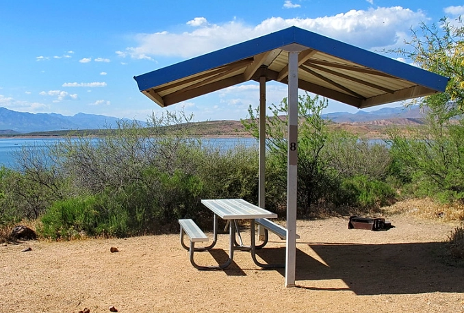 Roosevelt lake arizona camping