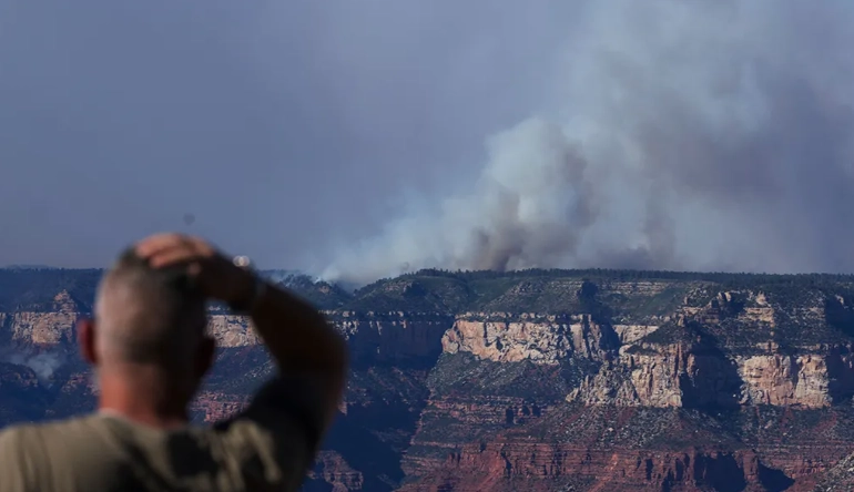 Grand Canyon wildfire