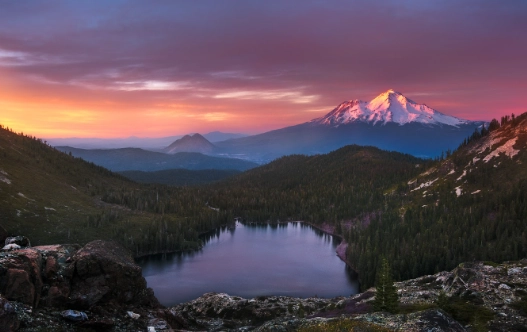 Shasta volcano visitor center Shasta volcano visitor center