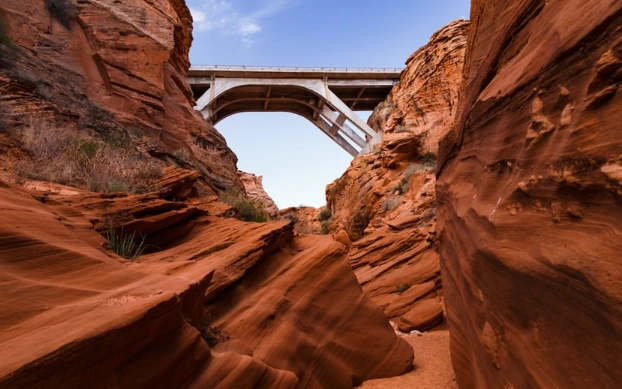 Waterholes Canyon hiking