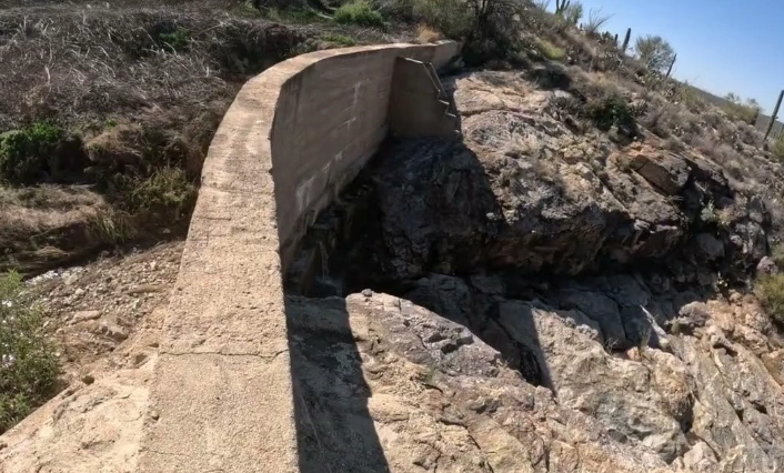 Superstition Mountains hiking Superstition Mountains hiking