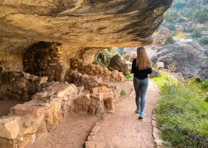 Sinagua cliff dwellings