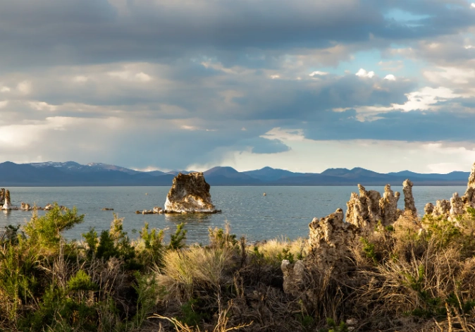 Mono Lake tufa towers