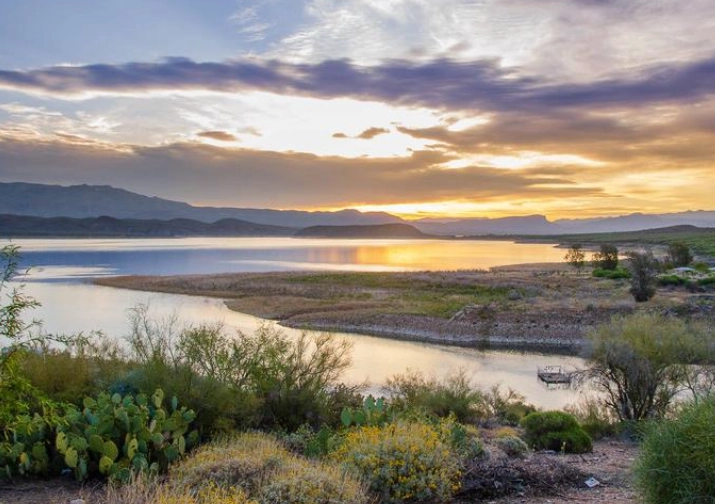 Roosevelt Lake camping Roosevelt Lake camping