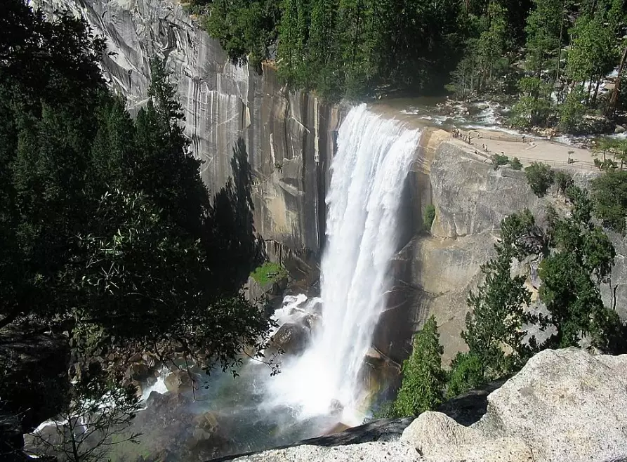 vernal falls yosemite