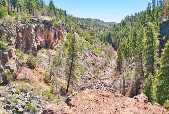 Sycamore Canyon hiking