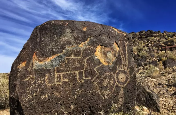 boca negra canyon petroglyphs