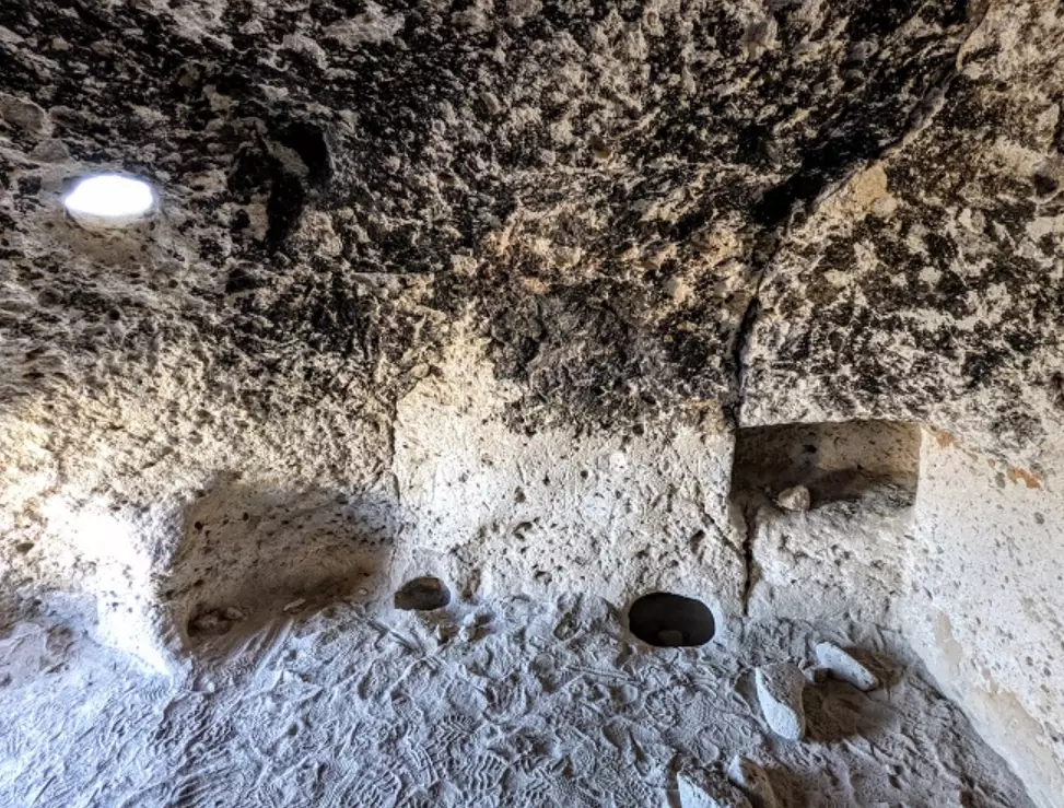 Tsankawi trail guide