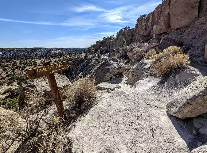 Tsankawi trail guide