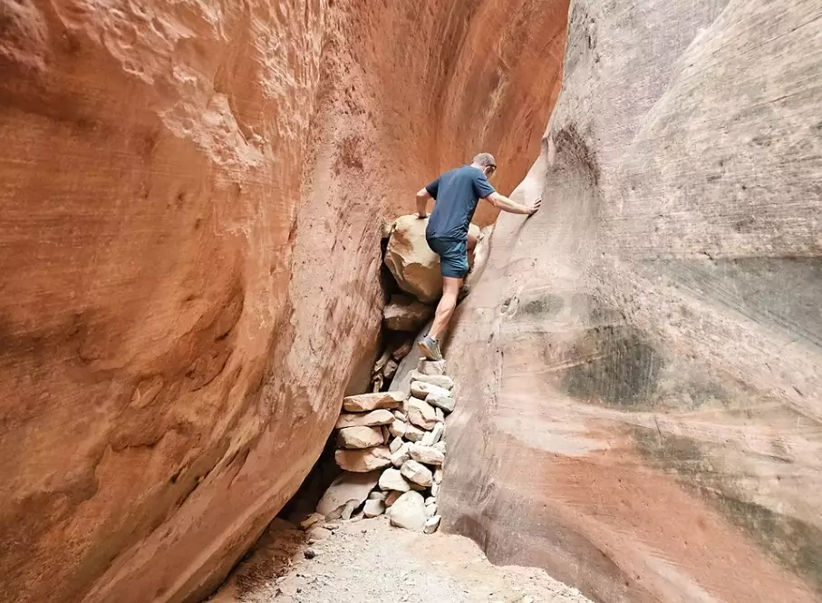 Red Hollow slot canyon directions