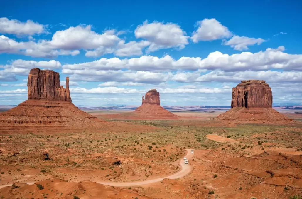 Where is Monument Valley located