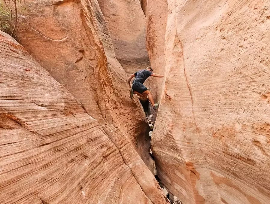 Red Hollow slot canyon directions